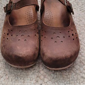 Dansko size 40